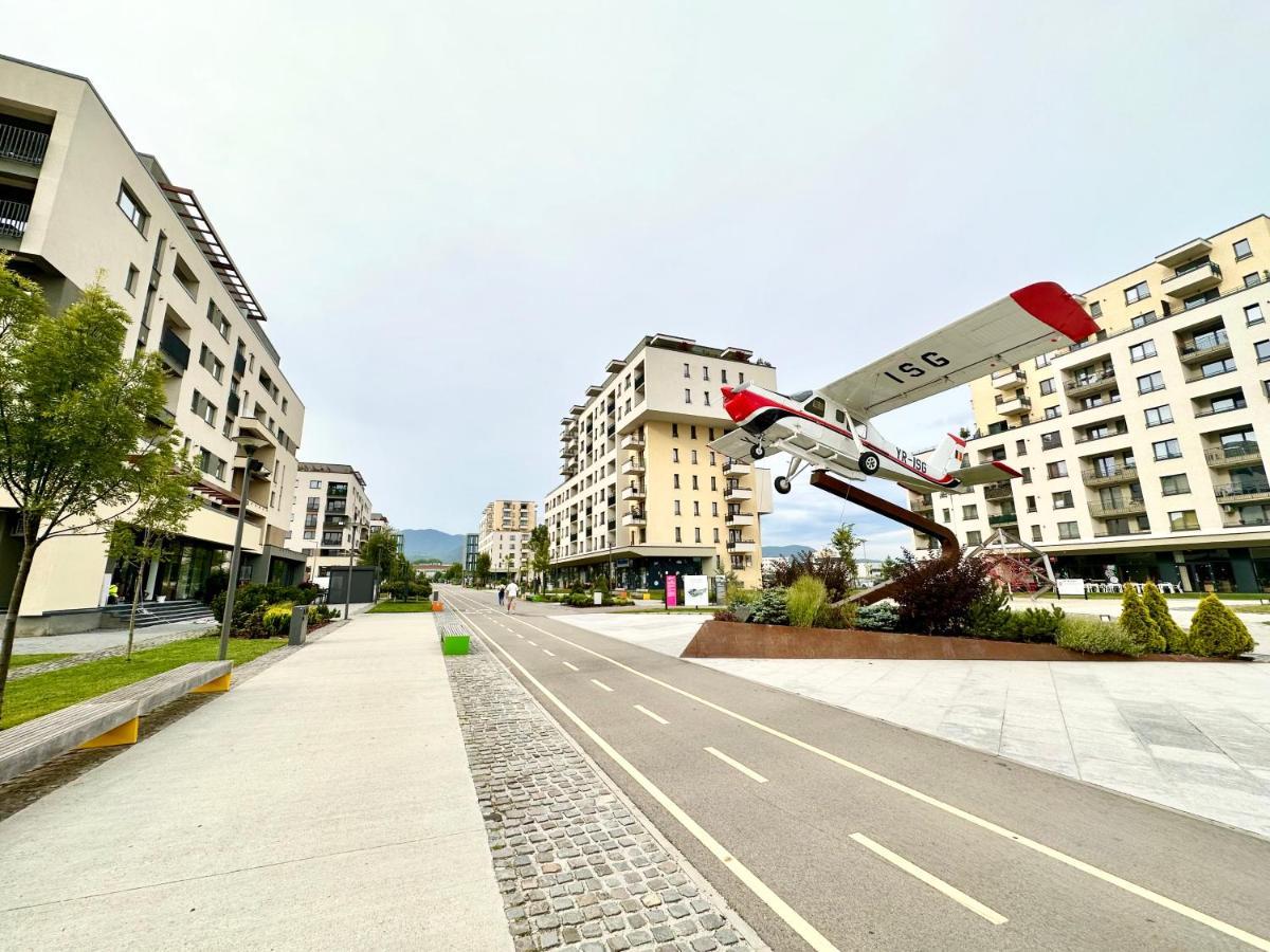 Kasper Coresi Mall - Rise Private Apartments & Suites Braşov Exteriör bild