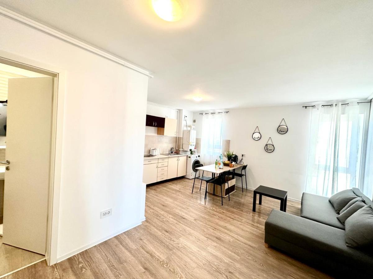 Kasper Coresi Mall - Rise Private Apartments & Suites Braşov Exteriör bild