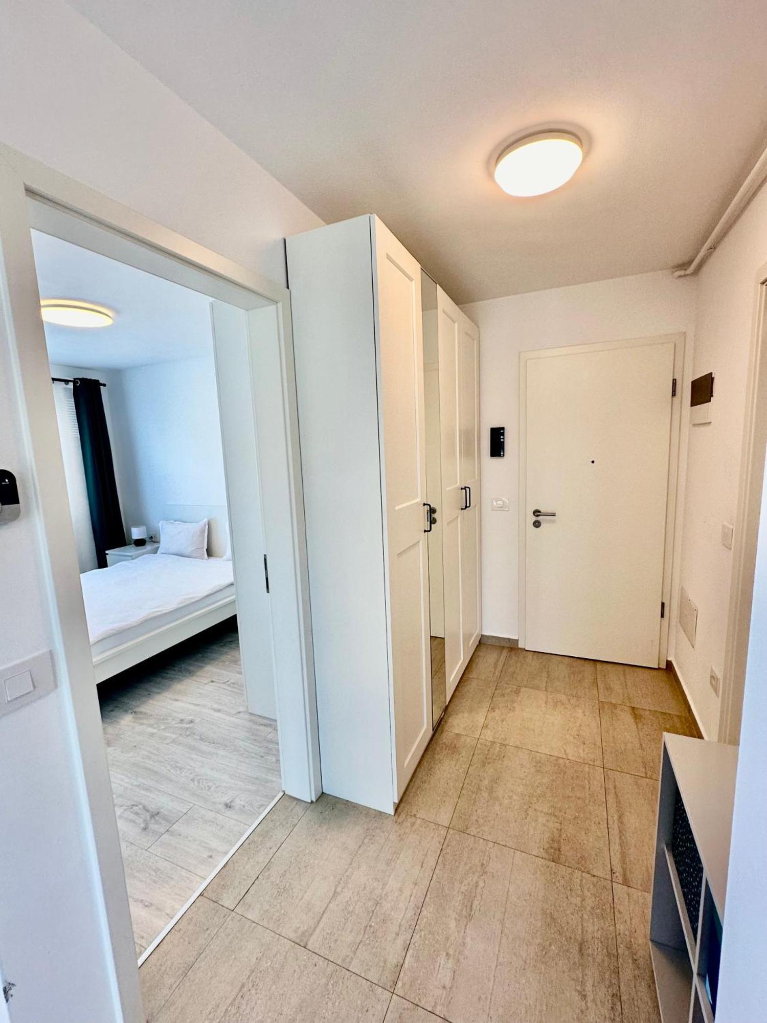 Kasper Coresi Mall - Rise Private Apartments & Suites Braşov Exteriör bild